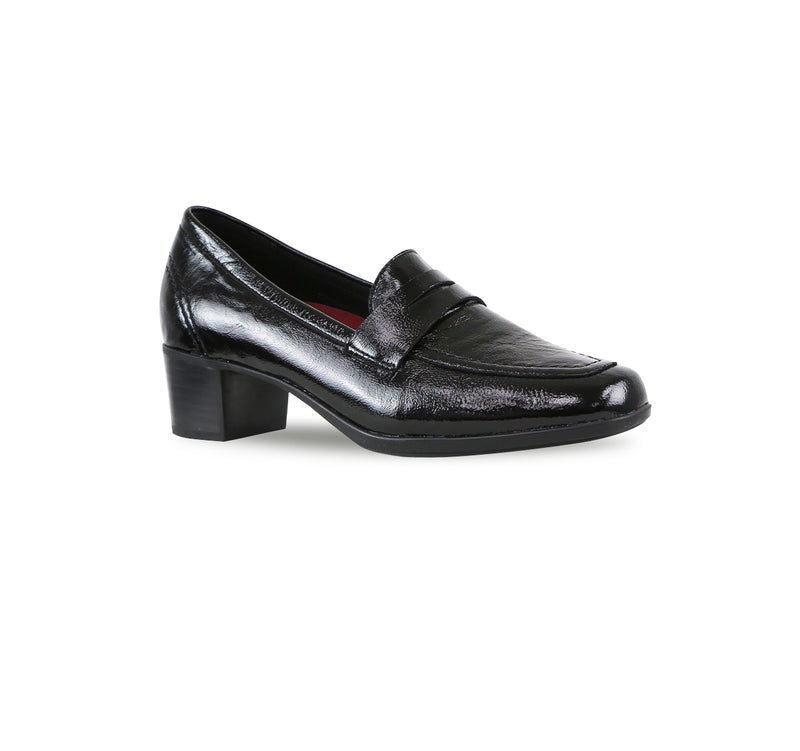 ELLIS Patent leather in black Penny Loafer Pump - angle view