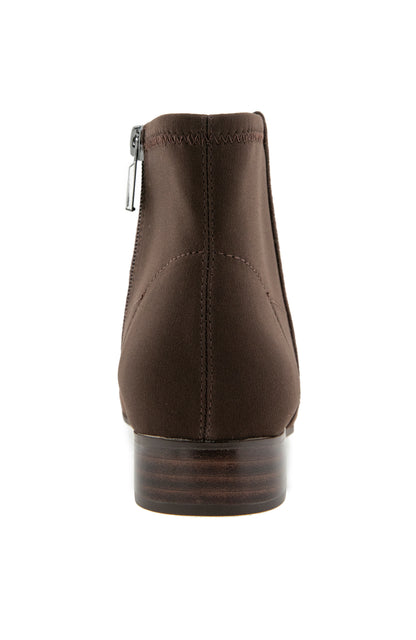 Flora Boot
