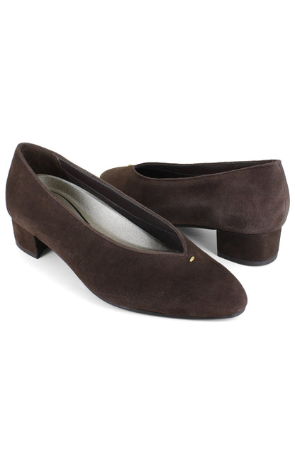 Hannah Pump - Chocolate Suede