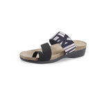 ARIES TOE-RING FOOTBED SANDAL IN BLACK & WHITE GEOMETRIC PATTERN - INSIDE VIEW