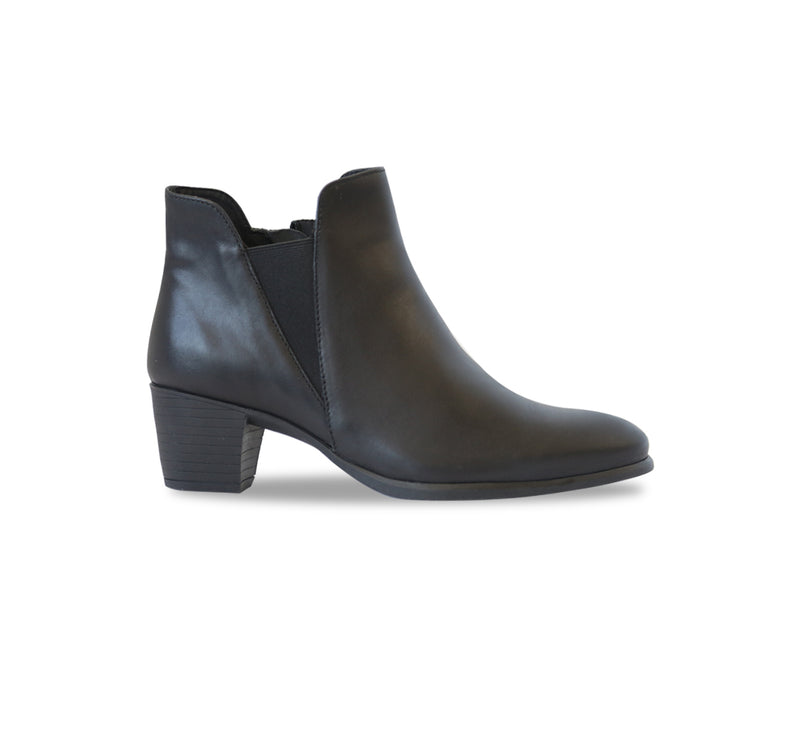 JACKSON CHELSEA STYLE BOOTIE IN BLACK CALF LEATHER-side view