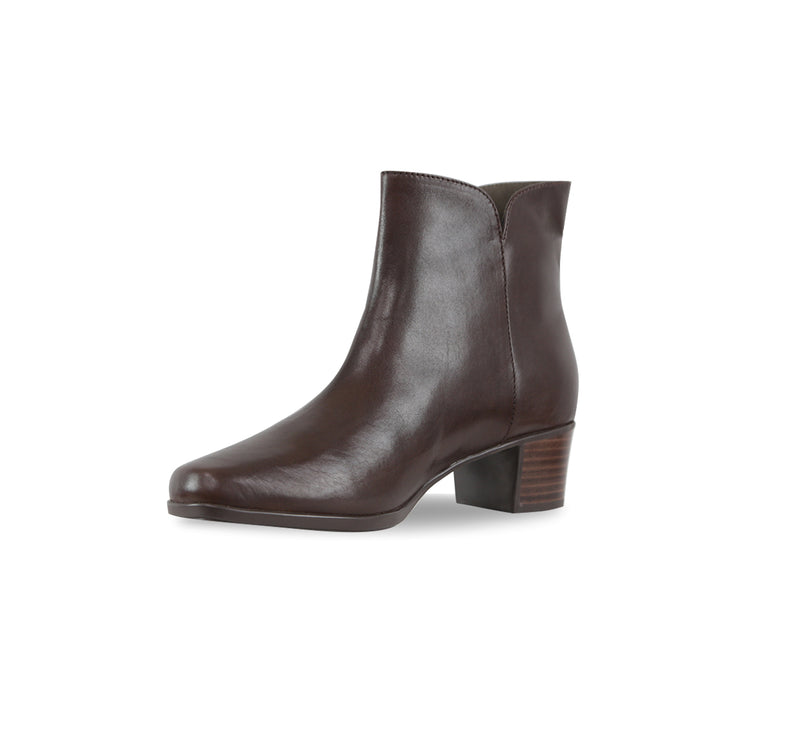 LANDYN FUDGE LEATHER BOOTIE WITH OUTSIDE ZIP ON RUBBER UNIT OUTSOLE-INSIDE VIEW